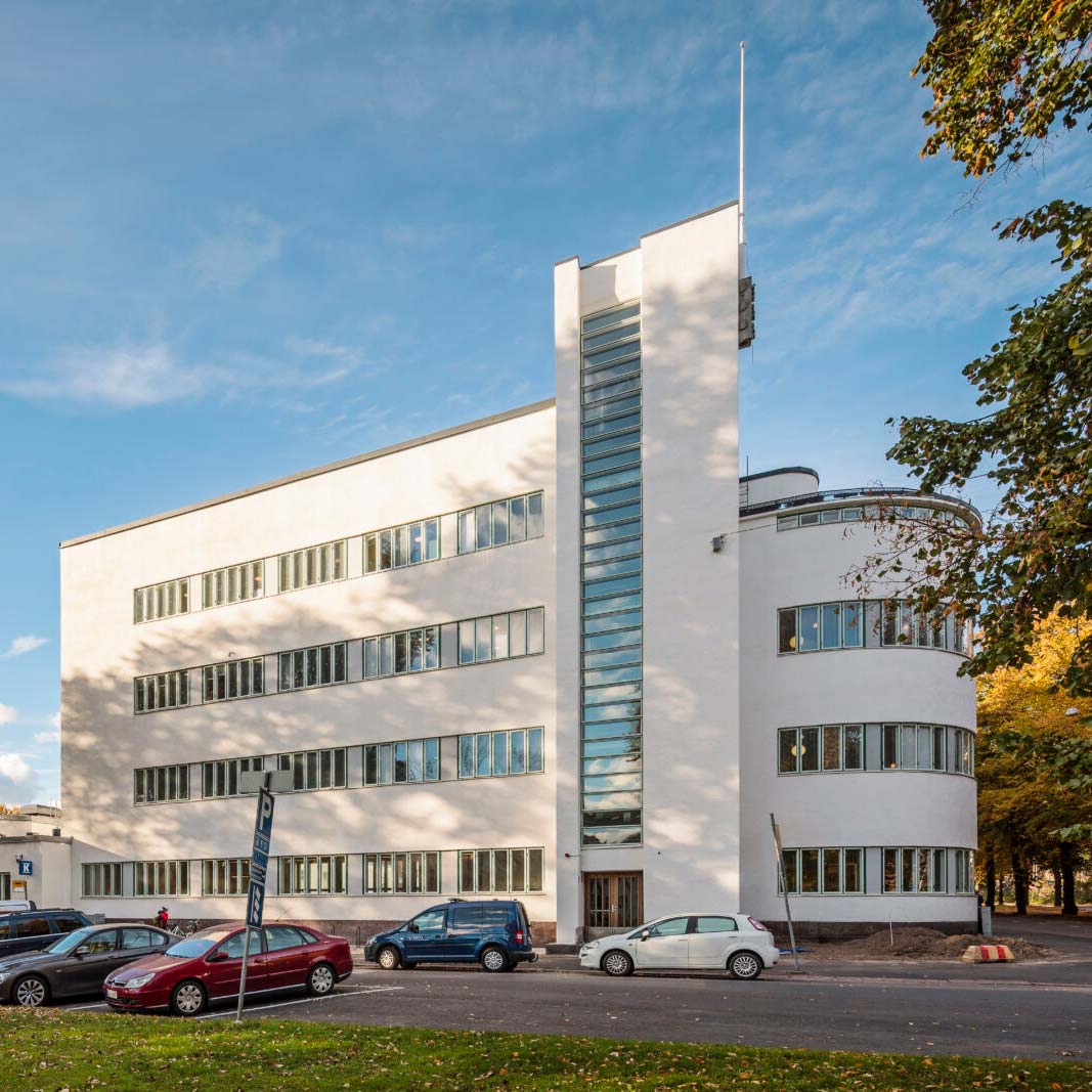 Taivallahden kasarmi julkisivu